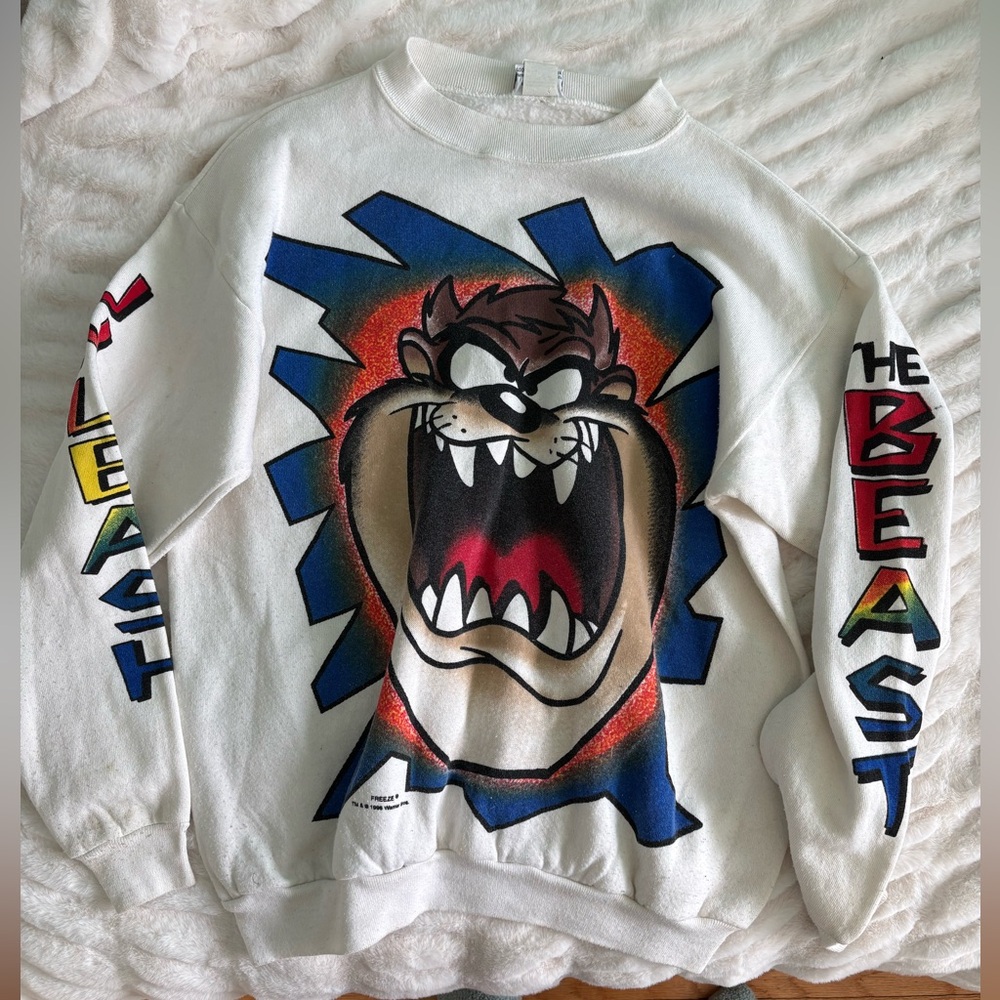 Vintage Looney Tunes Crew Neck size M